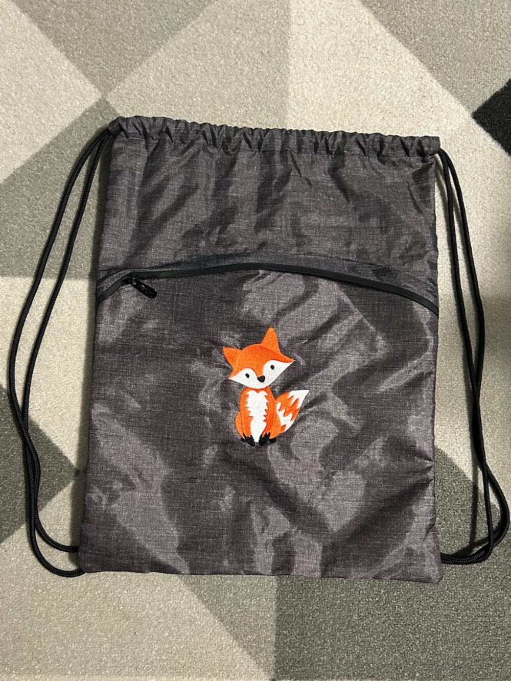 Thirty One Signature Collection Fox Patch Cinch Sac 14" X 18"